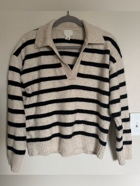 Women's H&M Pullover Sweater Beige Ivory / Black Stripe Vneck Collar Size S